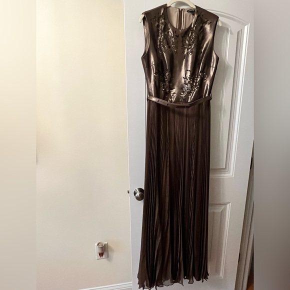 Catherine Deane gown: light bronze-tone and a cutout metallic leather shell top - Picture 1 of 7